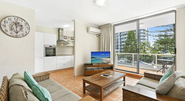 Апартаменты Standard c 1 комнатой с балконом Carlton Apartments