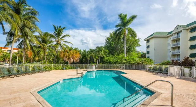 Grand Cayman Suite 309, Забронировать Отель Отели Ки-Уэст с парковкой, Парковка