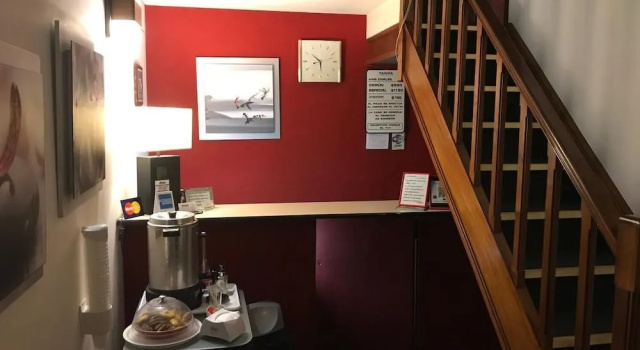 Hotel Antares, Забронировать Отель Отели Монтевидео с парковкой, рядом с Пляж Рамирес, Парковка