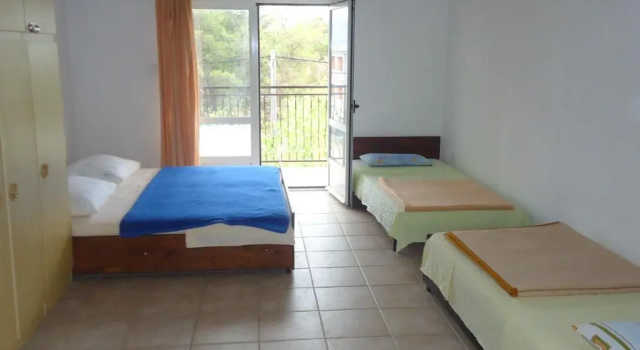 Apartments Vrša, Забронировать Апартаменты/квартира Селине Starigrad-Paklenica Riviera