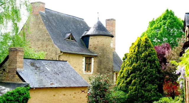Au Manoir des Forges, Varaa Hotelli Saint-Brice 