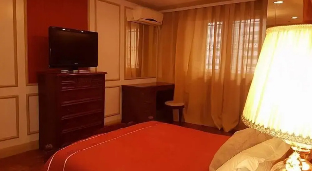 Номер Standard с балконом Elegant 2BRCondo in the Heart of Ortigas