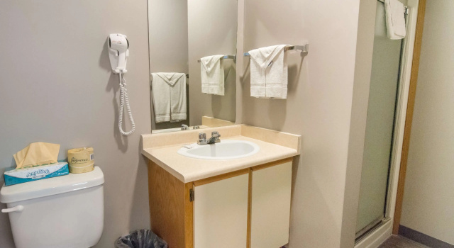 Шестиместный люкс Motel 6-Saanichton, BC - Victoria Airport