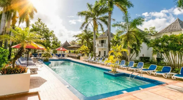 Двухместный номер Standard с видом на внутренний двор Grand Muthu Runaway Bay Club Caribbean