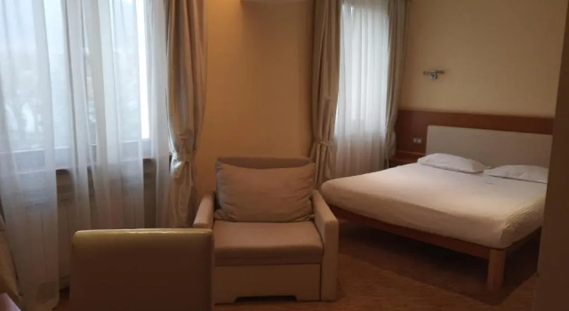 Полулюкс Hotel Park Central