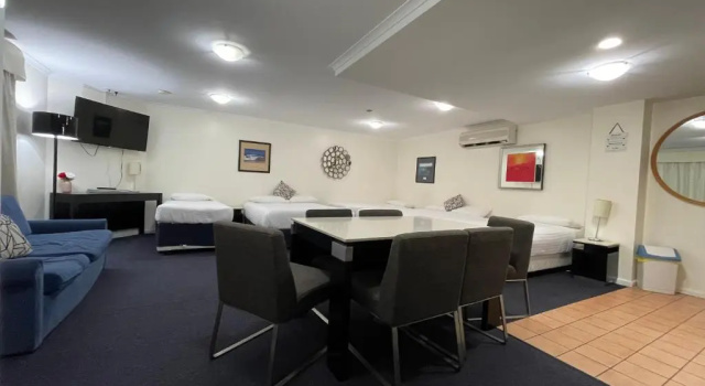 Семейный номер Standard Lakeview Motor Inn