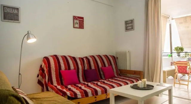Antoine's central flat near the sea