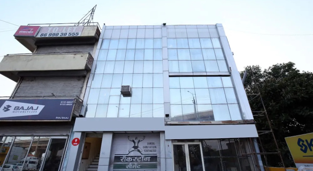 OYO 9159 Hotel Royal Woodslark, Забронировать Отель Отели Chandigarh Region 3 звезды, 3*
