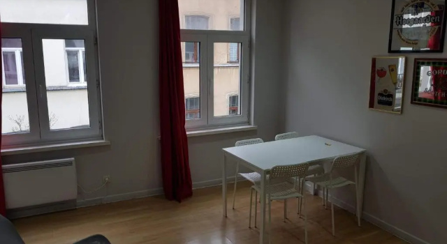Апартаменты Central Yellow Apartment