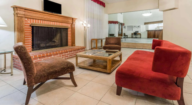 Country Inn & Suites by Radisson, Vallejo Napa Valley, CA