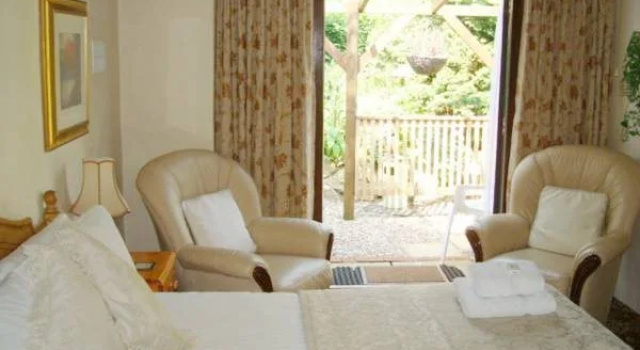 School Lodge Country Guesthouse, จอง โรงแรม Halvergate Merseyside