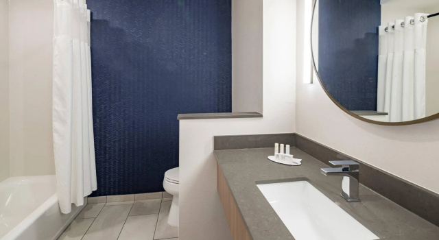 Четырёхместный люкс Fairfield by Marriott Inn & Suites Savannah I-95 North