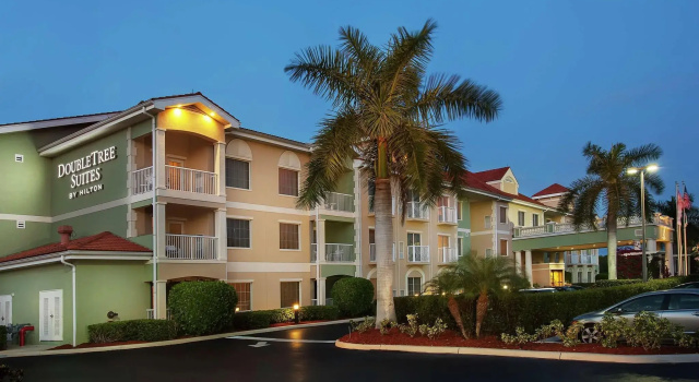 DoubleTree Suites by Hilton Naples