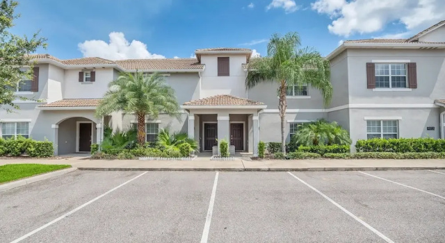 Spacious and Luxurious Home With Splash Pool, Close to Disney #4st804, Забронировать Дом для отпуска Отели Орландо с парковкой, Парковка
