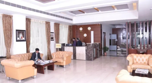 Lilywhite Hotel, Забронировать Отель Отели Нью-Дели с парковкой, Парковка