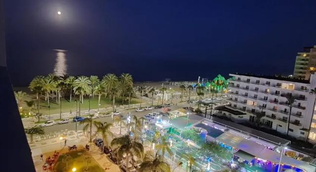 Impresionante Primera Línea De Playa, Bajondillo Beach, Забронировать Отель Торремолинос Коста-дель-Соль