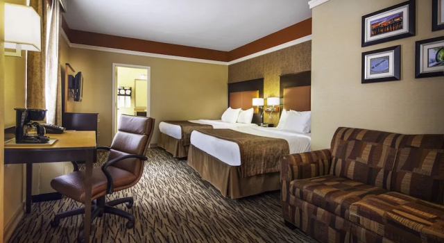 Номер семейный Deluxe The Hotel at Fifth Avenue