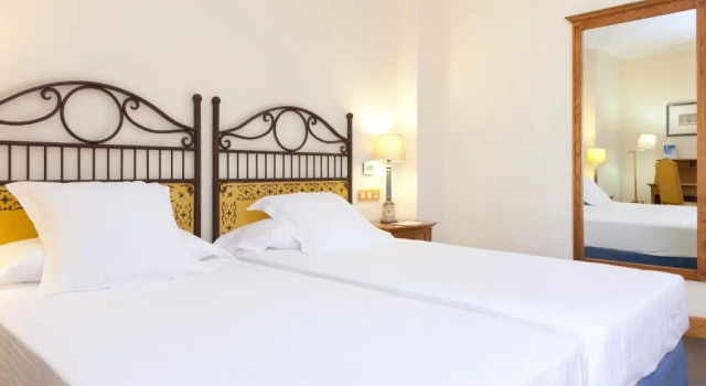 Семейный номер Standard Hotel Alicante Golf