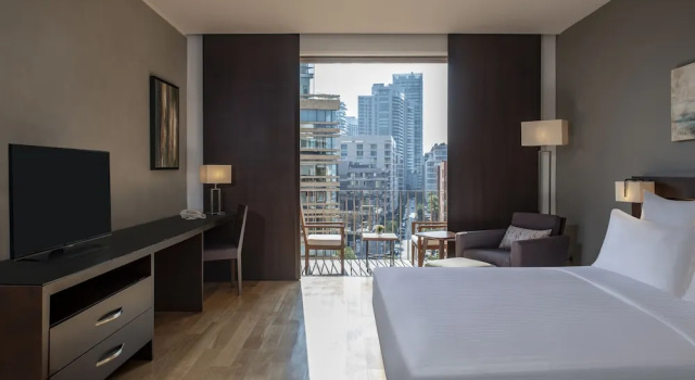 Двухместный номер Executive с балконом Hilton Beirut Downtown