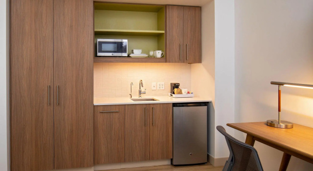 Номер Standard Element Moline