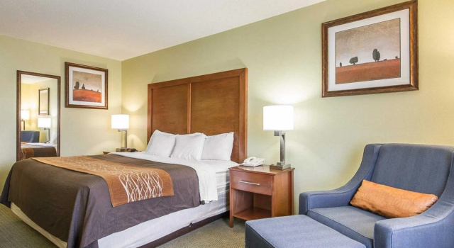 Номер Standard Comfort Inn & Suites Black River Falls I-94