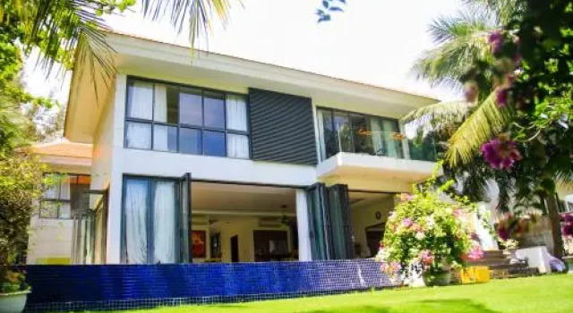 Villa 5 Bdrs Ocean view villa - Free Airport Pick Up, Забронировать Вилла Коттеджи Дананга муниципалитета, Коттедж