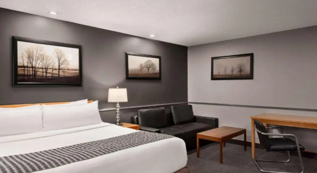 Двухместный номер Deluxe Travelodge by Wyndham Brandon