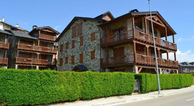 Casa Puigcerda II, Забронировать Отель Отели Baixa Cerdanya 3 звезды, 3*