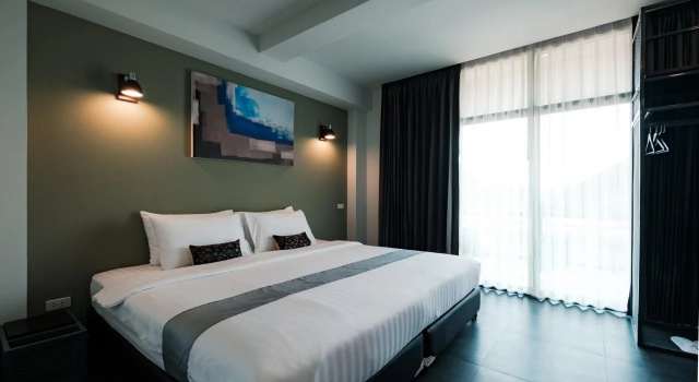 Wealth Boutique Hotel Chiang Mai, Забронировать Бутик-отель Отели Чиангмай с парковкой, рядом с Anusarn Night Market, Парковка