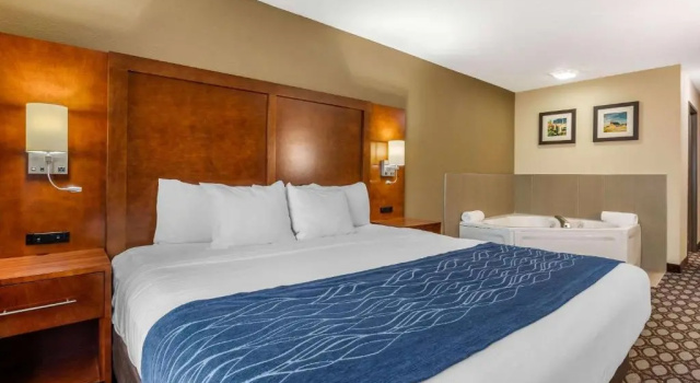 Номер Deluxe Comfort Inn Story City