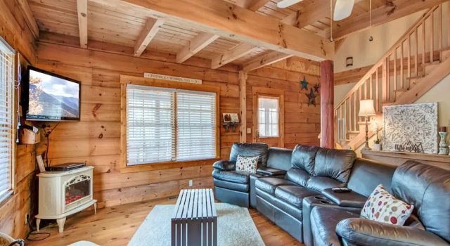Black Bear Hideaway by Jackson Mountain Homes, Забронировать Отель Отели Great Smoky Mountains National Park с парковкой, Парковка