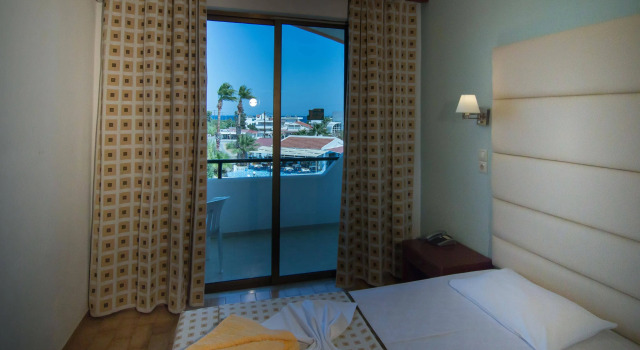 Hercules Plus Faliraki, Забронировать Отель Фалираки остров Родос, рядом с Пляж Антони Квин Бэй