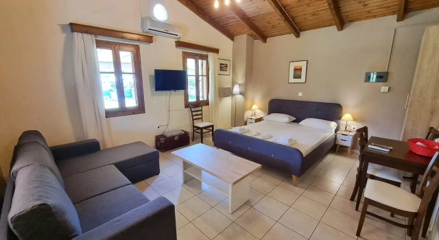Полулюкс Alexaria Holidays Apartments