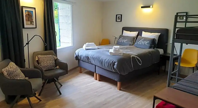 Chambres et Table d'hôtes "La Pastorale Gourmande" FR - NE - EN - DE - IT, Reservar Hotel Marcollin 