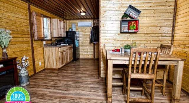 Dvoulůžkový s manželskou postelí Apartmá Life's Suites