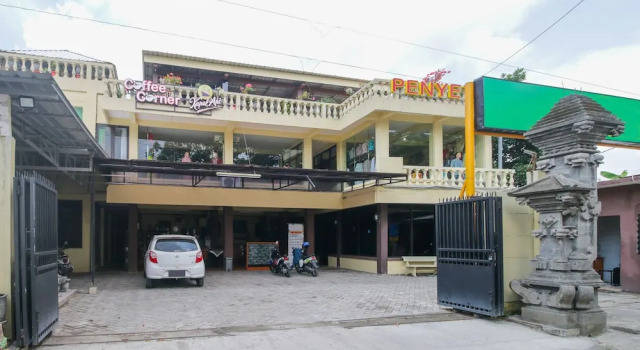 Airy Eco Syariah  Manunggal Kebonsari Blok B 9 Surabaya, Book Hotel Jambangan Surabaya