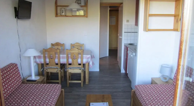 Belle Plagne Studio Cabine on Slopes 4 People of 23 mÂ² Cal205, Забронировать Отель Отели Ла-Плань с парковкой, Парковка