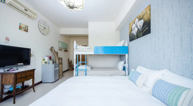 Четырёхместный семейный номер Standard с видом на парк Tainan Anping Bailuwan House