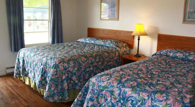 Четырёхместный номер Standard Sunrise Motor Inn