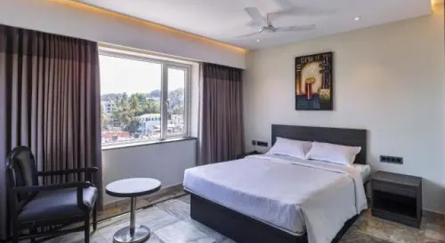 Ariya Nivaas A Vegetarian Hotel