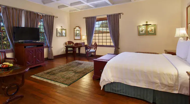 Номер Luxury с балконом The Oberoi Cecil