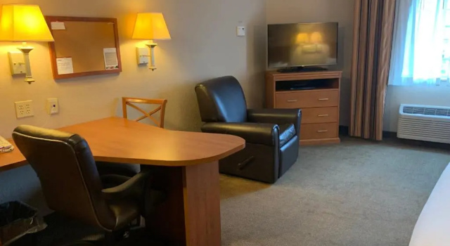 Четырёхместный люкс Candlewood Suites Jonesboro by IHG
