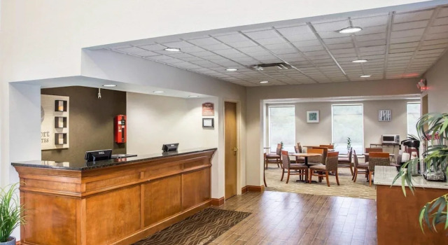 Comfort Inn & Suites, Забронировать Отель Уолтерборо Lowcountry