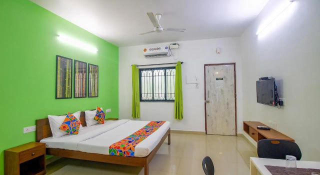 FabEscape SK Studios, Book Hotel North Goa hoteller med pool, Swimmingpool