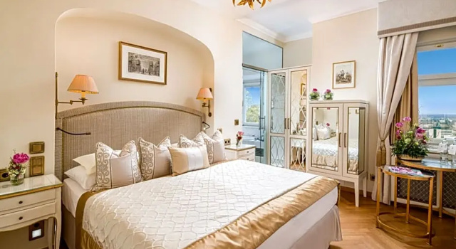 Номер Deluxe Hotel Schloss Mönchstein