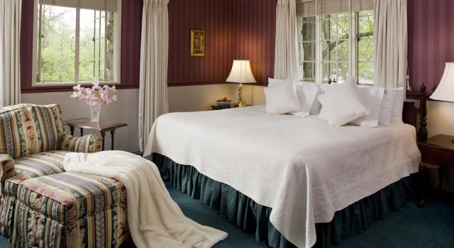 Люкс с балконом 1906 Pine Crest Inn