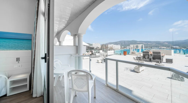 Двухместный номер Chill Out с балконом и с видом на море Seramar Hotel Comodoro Playa