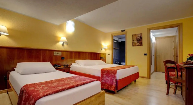 Трёхместный номер Standard iH Hotels Courmayeur Mont Blanc