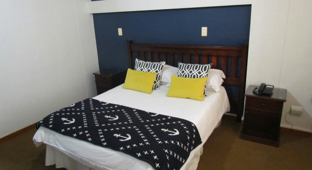 Hoedjiesbaai Hotel