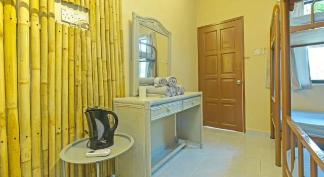 Кровать в общем номере (женский номер) Capital O 90665 Countryview Recreation Park & Resort